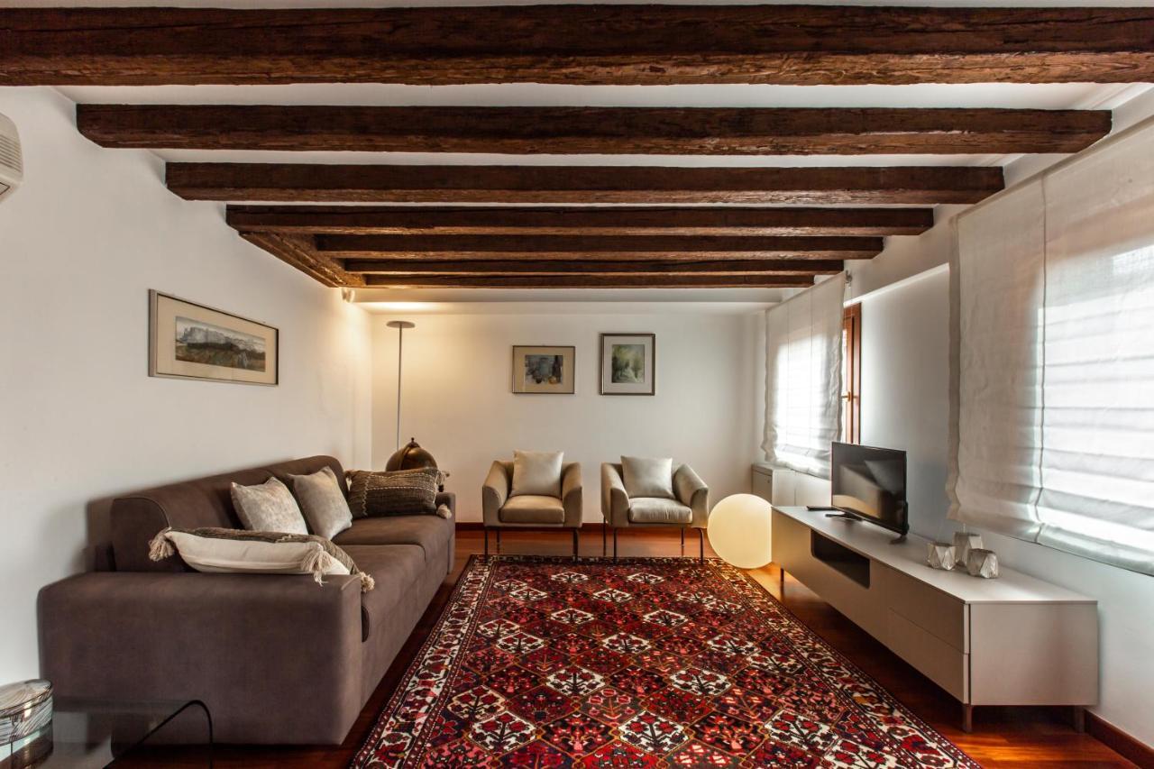Appartamento San Pantalon Luxury Penthouse R&r